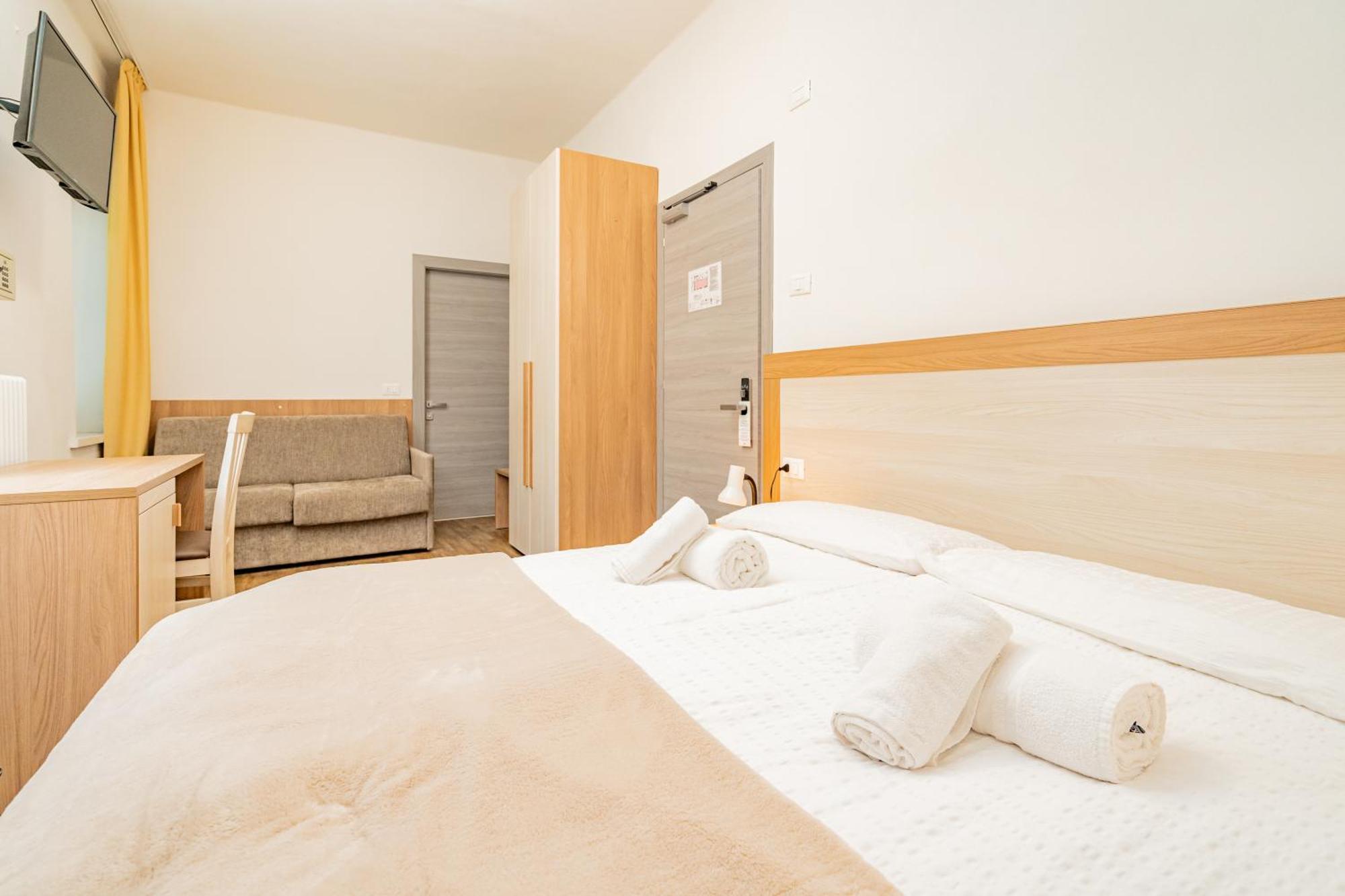 Hotel Europa โมลเวโน ภายนอก รูปภาพ