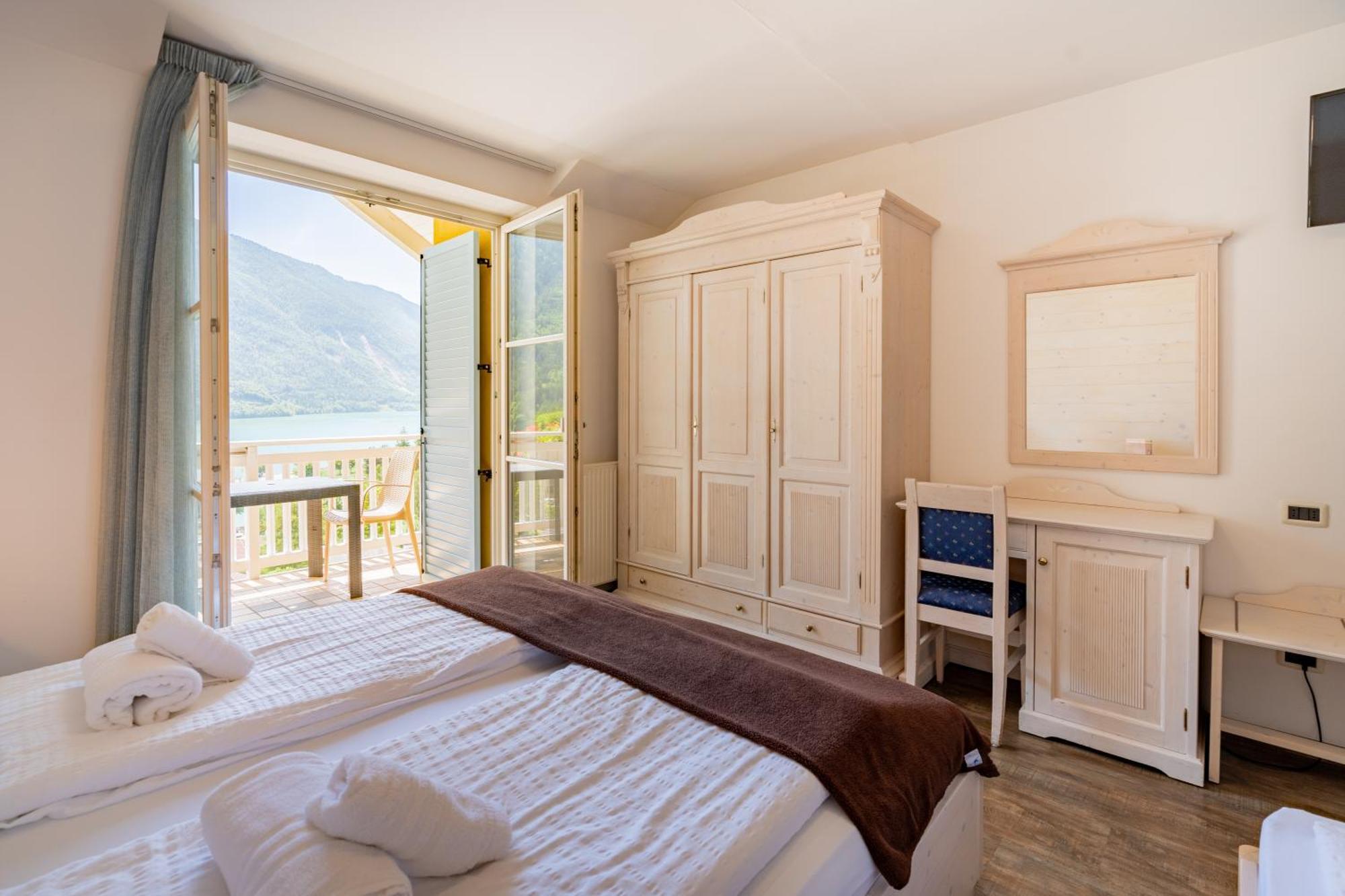 Hotel Europa โมลเวโน ภายนอก รูปภาพ