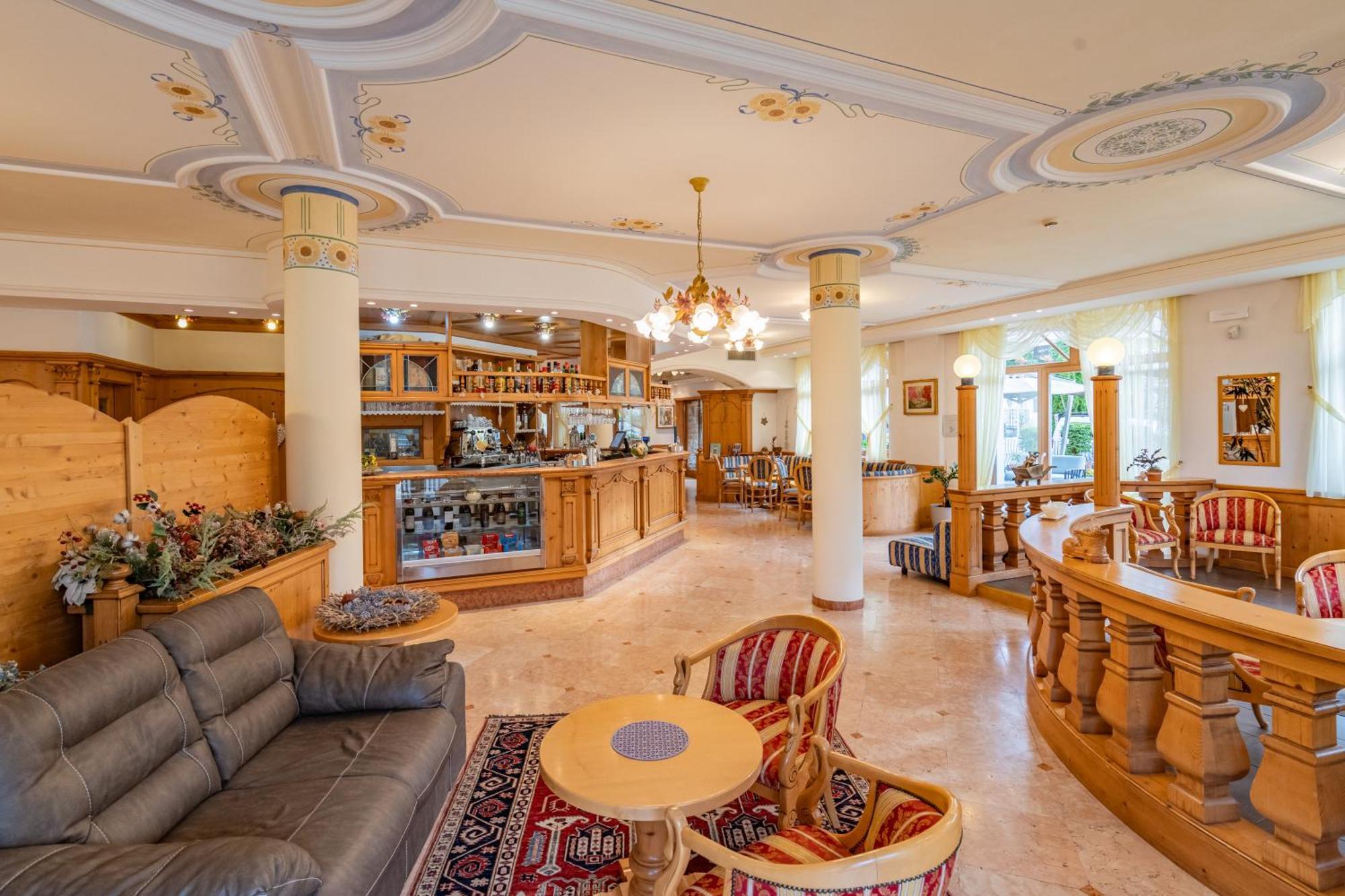 Hotel Europa โมลเวโน ภายนอก รูปภาพ